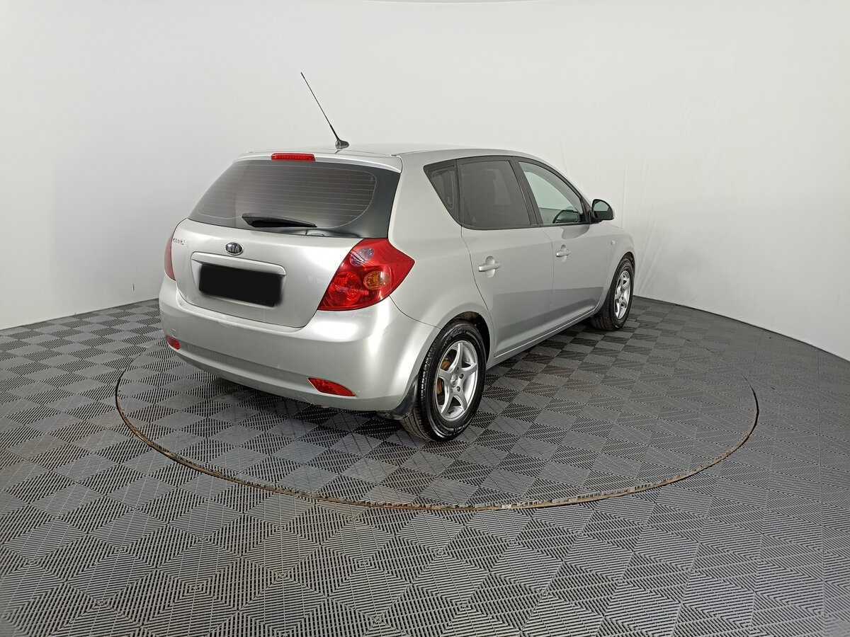 Купить Kia Ceed с пробегом. Фото: #4