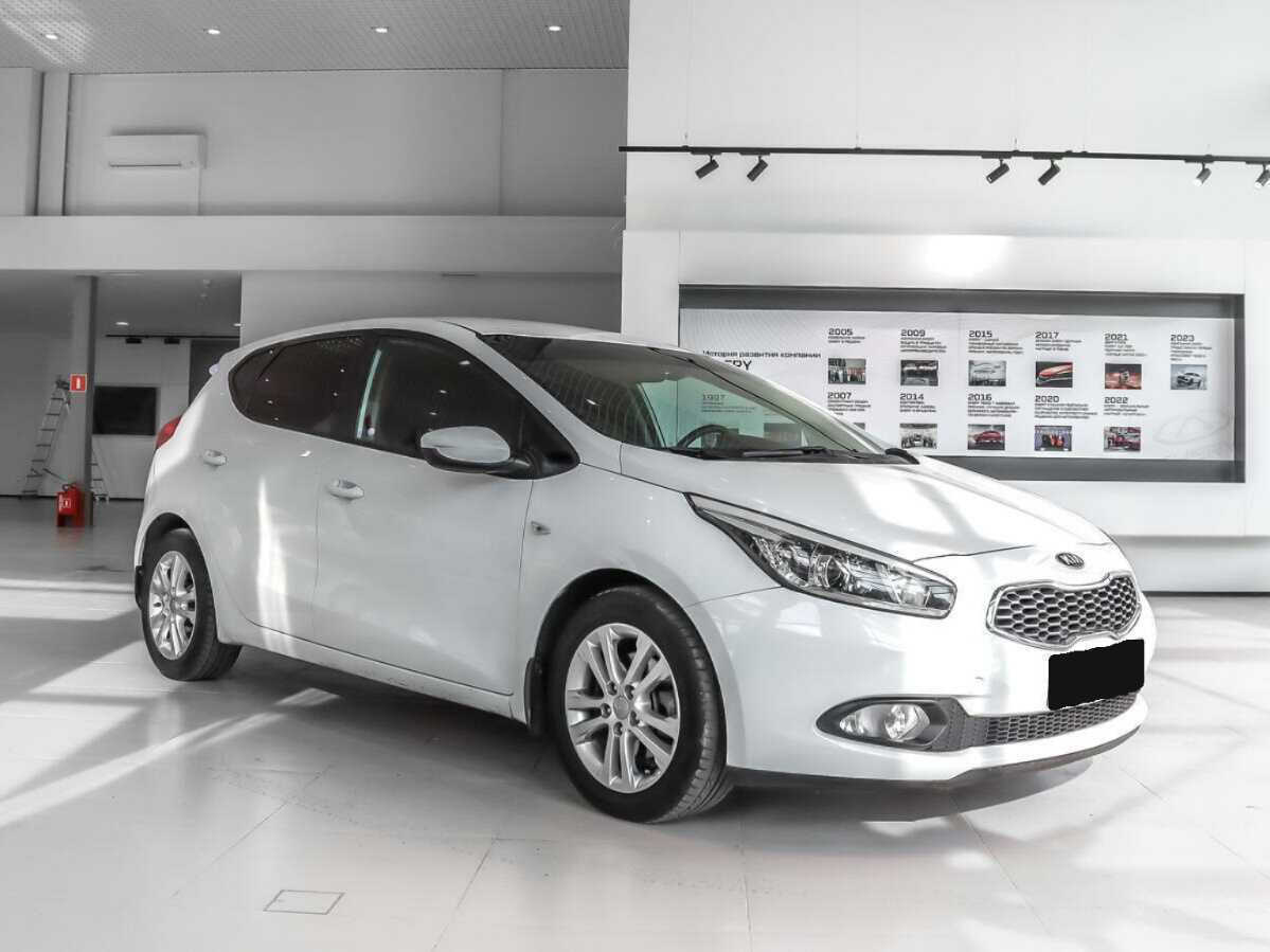 Купить Kia Ceed с пробегом. Фото: #2