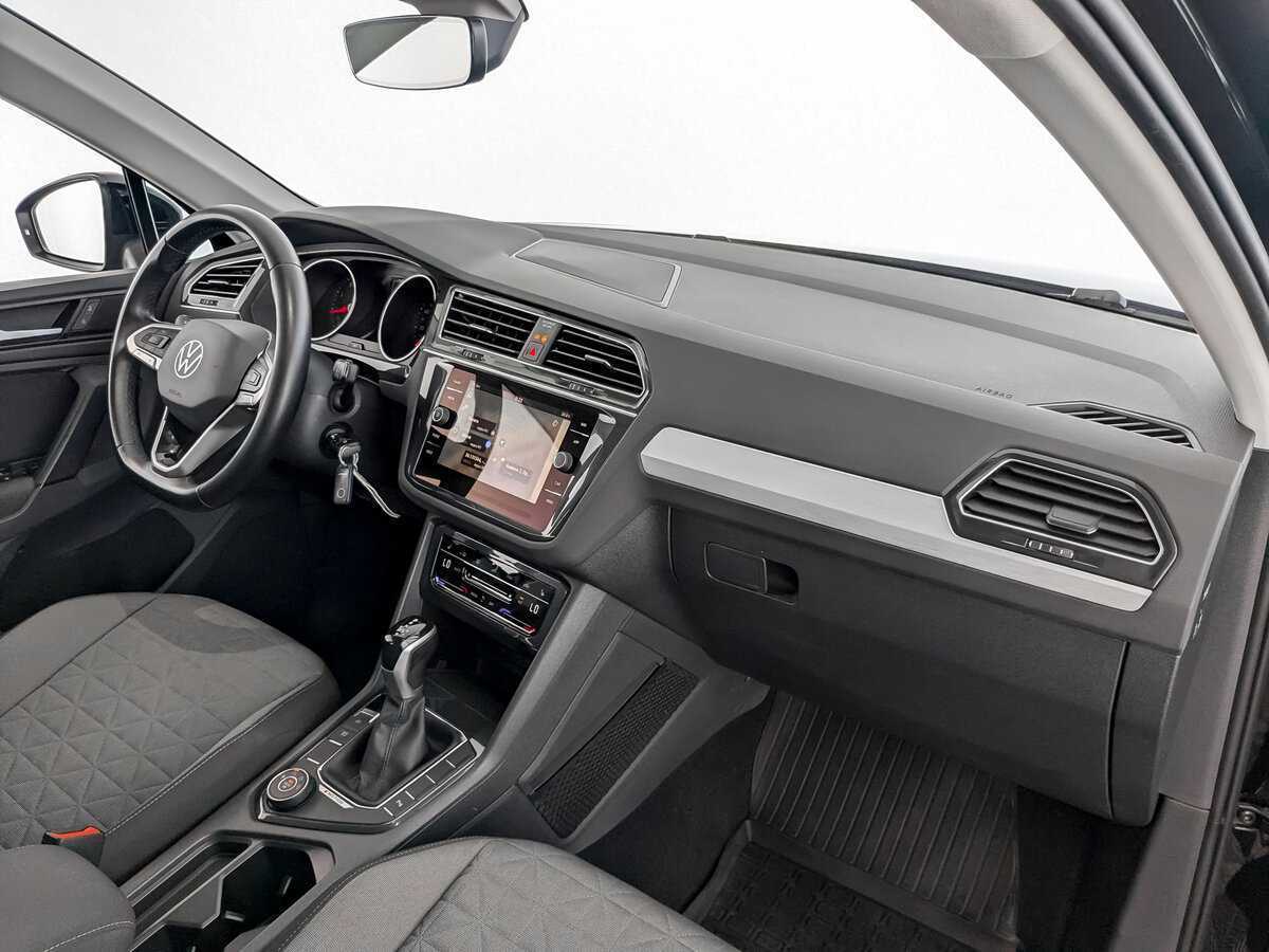 Купить Volkswagen Tiguan с пробегом. Фото: #8