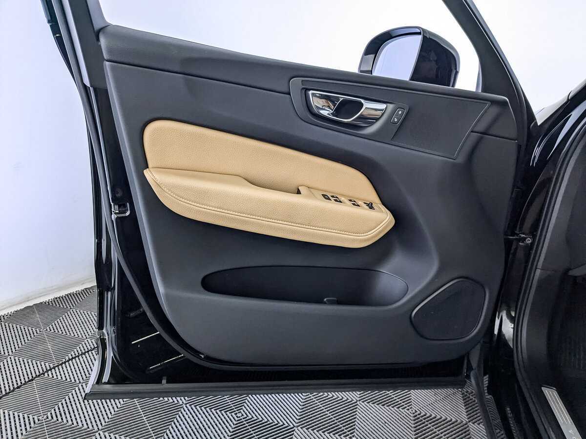 Купить Volvo XC60 с пробегом. Фото: #16