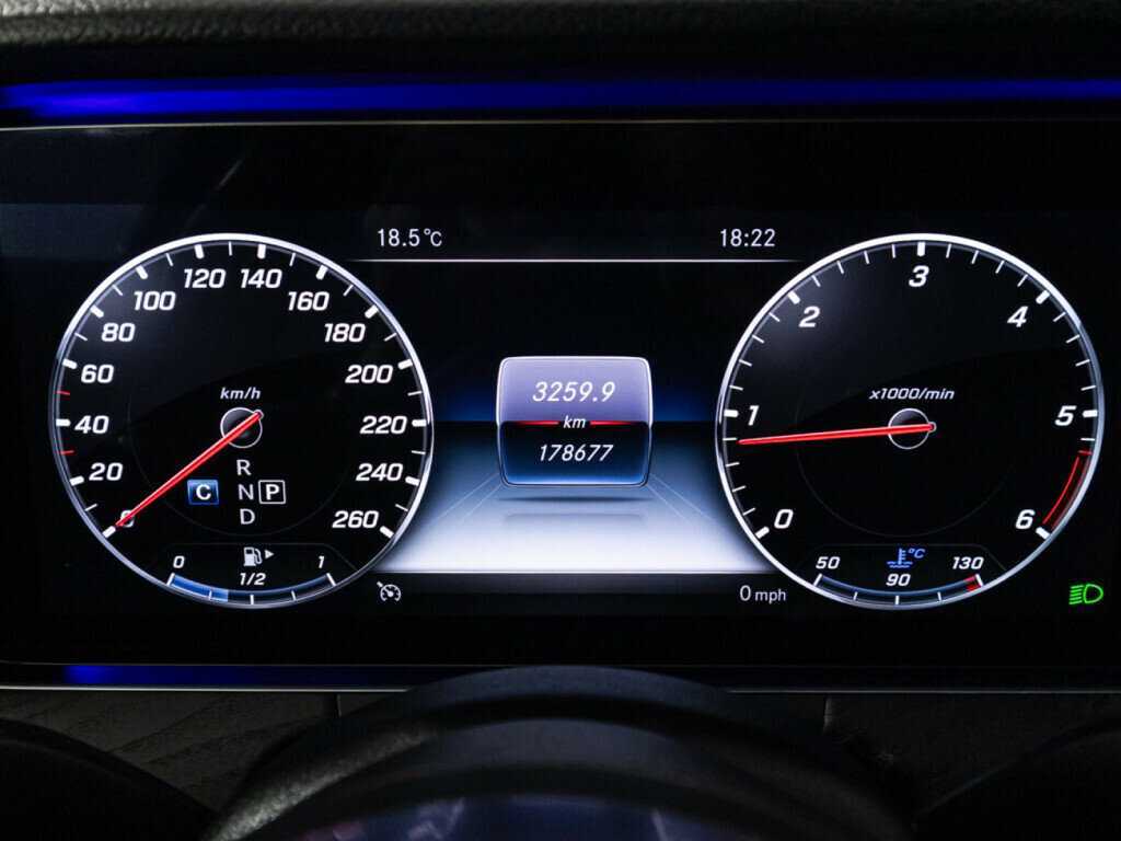 Купить Mercedes-Benz E-Класс с пробегом. Фото: #11