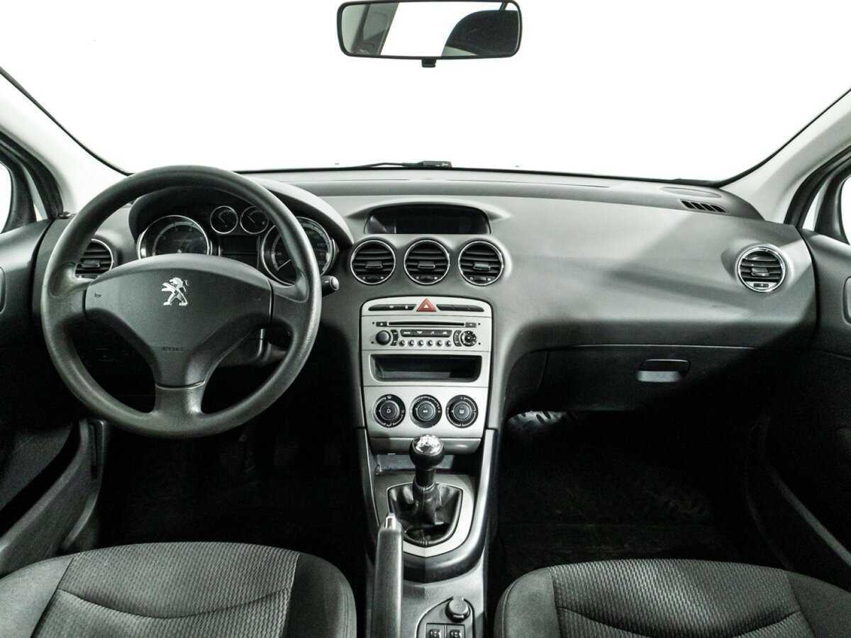 Купить Peugeot 408 с пробегом. Фото: #12