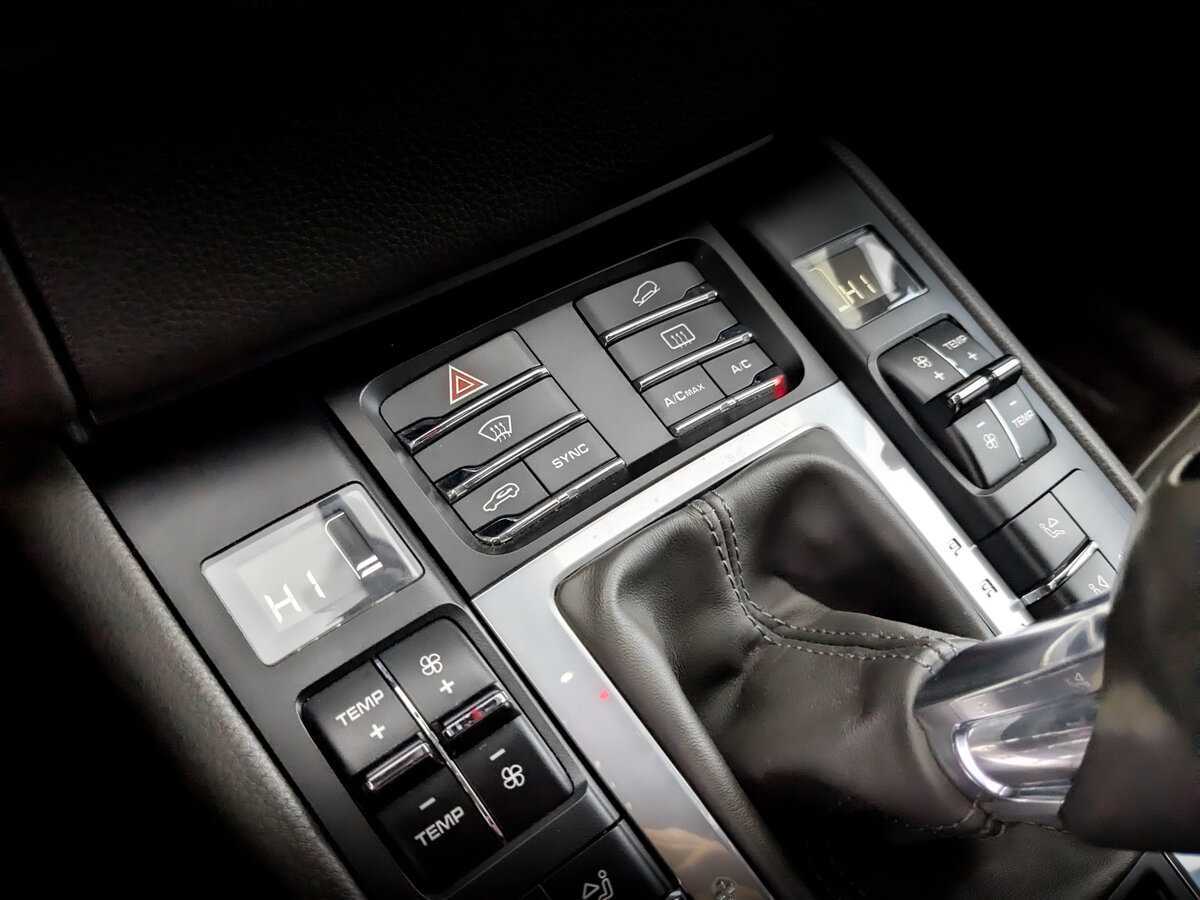 Купить Porsche Macan с пробегом. Фото: #28