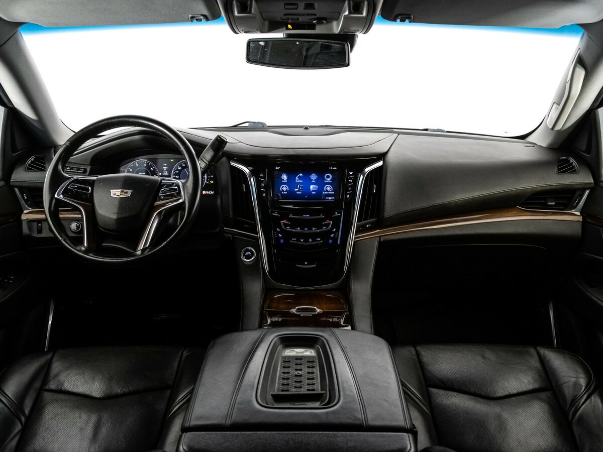 Купить Cadillac Escalade с пробегом. Фото: #7