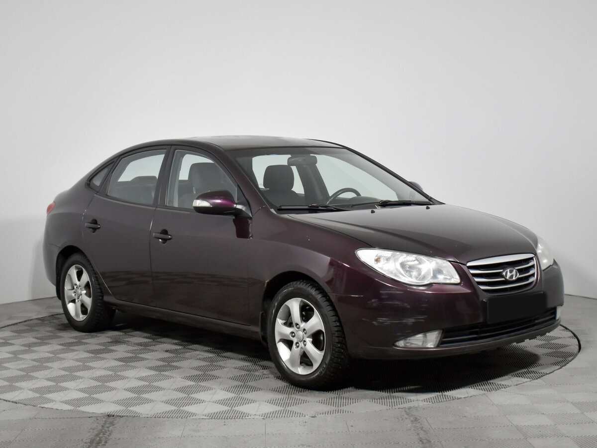 Купить Hyundai Elantra с пробегом. Фото: #2