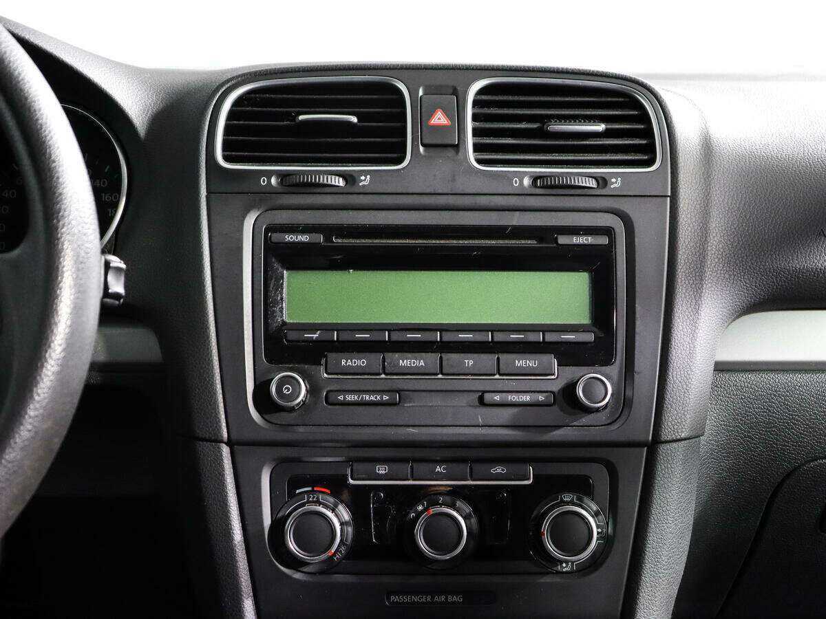 Купить Volkswagen Golf с пробегом. Фото: #10