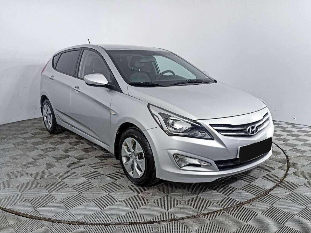 Купить Hyundai Solaris с пробегом. Фото: #2