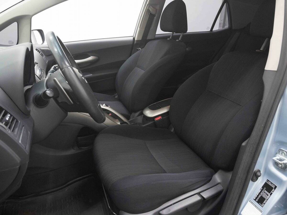 Купить Toyota Auris с пробегом. Фото: #8