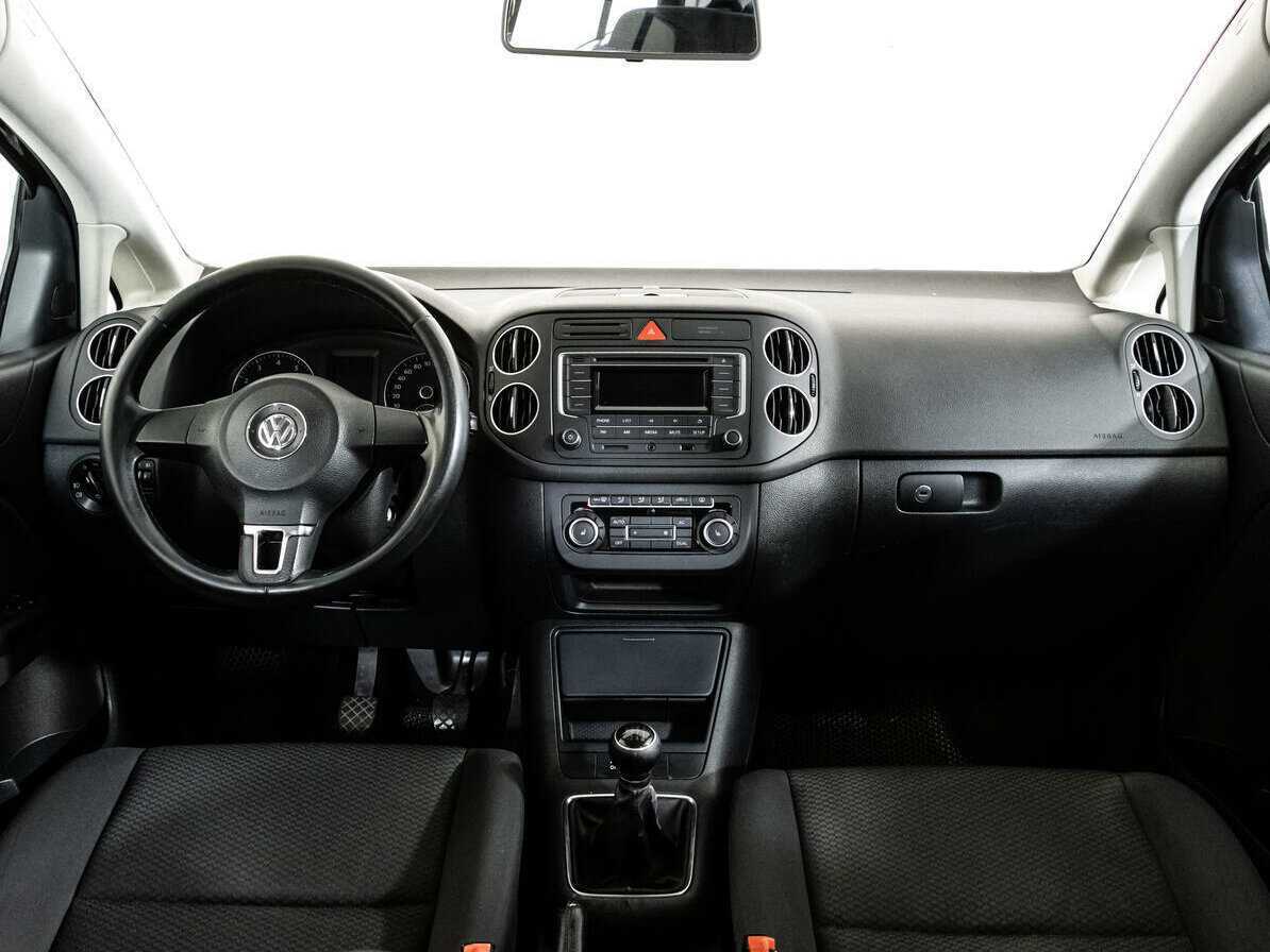 Купить Volkswagen Golf Plus с пробегом. Фото: #9