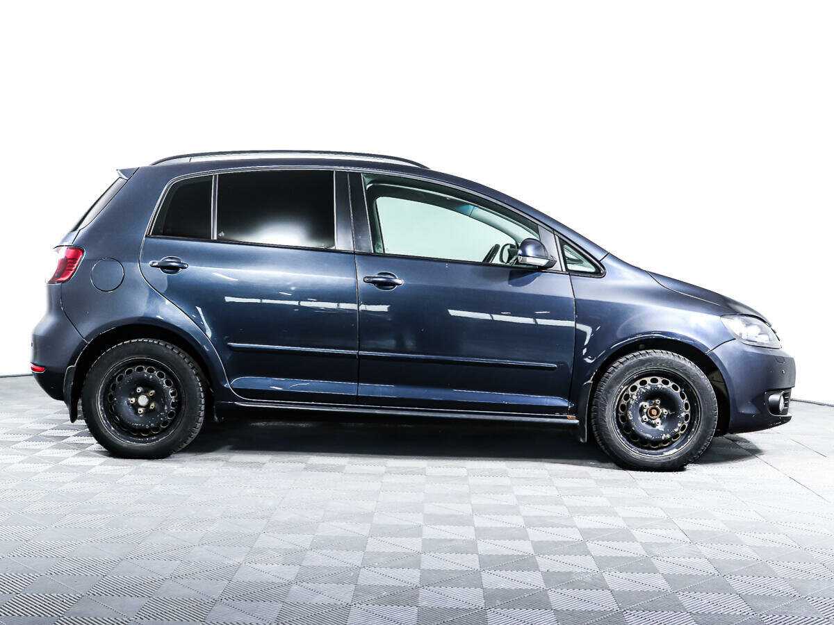 Купить Volkswagen Golf Plus с пробегом. Фото: #2