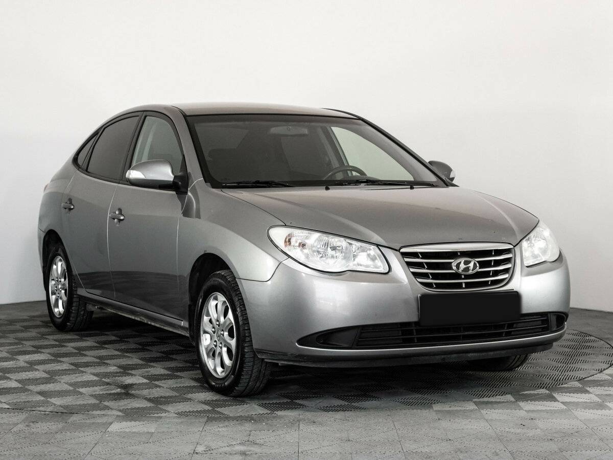 Купить Hyundai Elantra с пробегом. Фото: #2