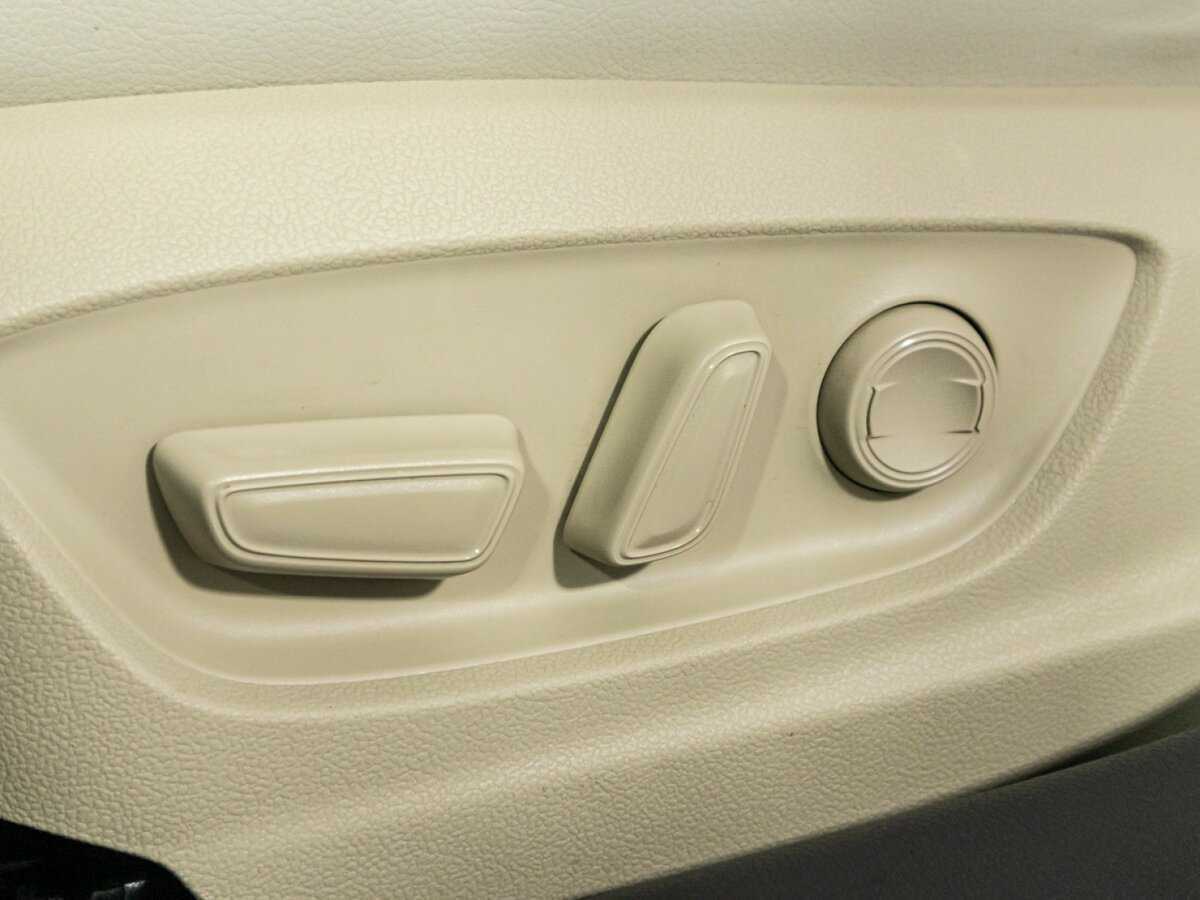 Купить Toyota Camry с пробегом. Фото: #13