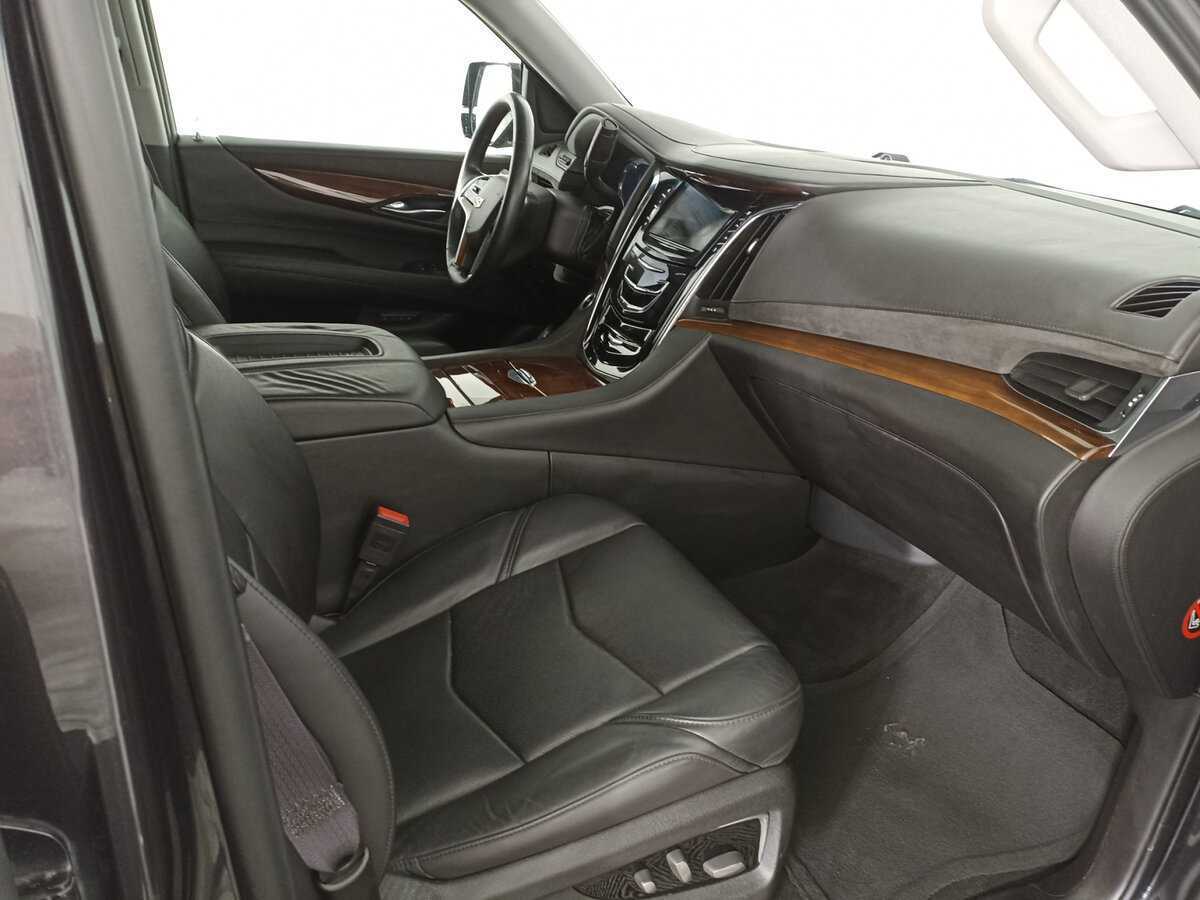 Купить Cadillac Escalade с пробегом. Фото: #8