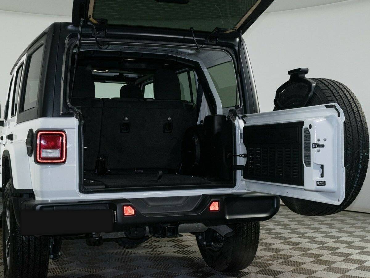 Купить Jeep Wrangler с пробегом. Фото: #8