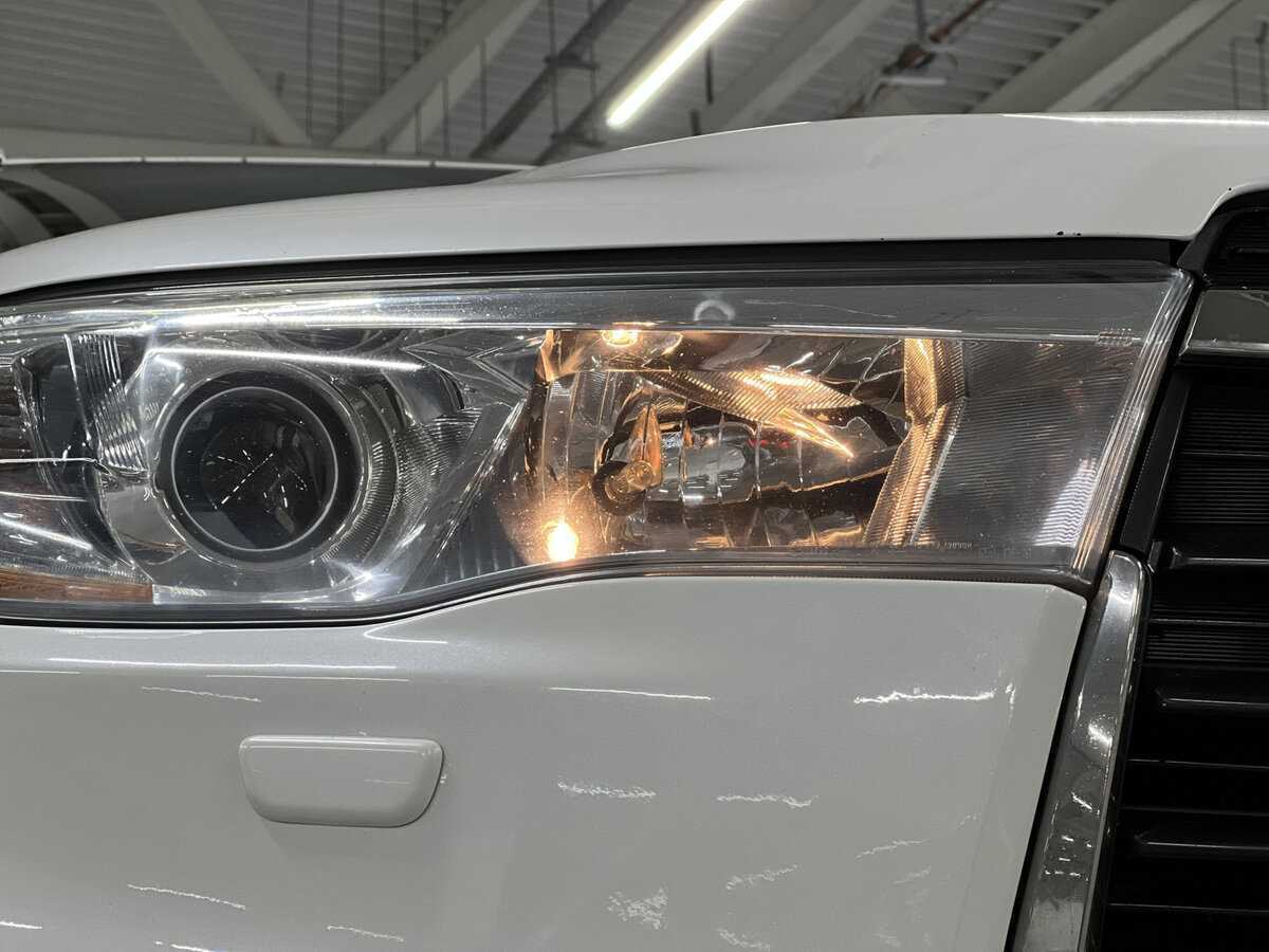 Купить Toyota Highlander с пробегом. Фото: #16