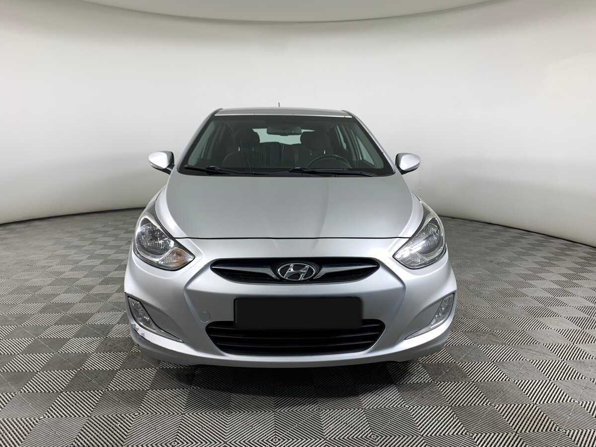 Купить Hyundai Solaris с пробегом. Фото: #1