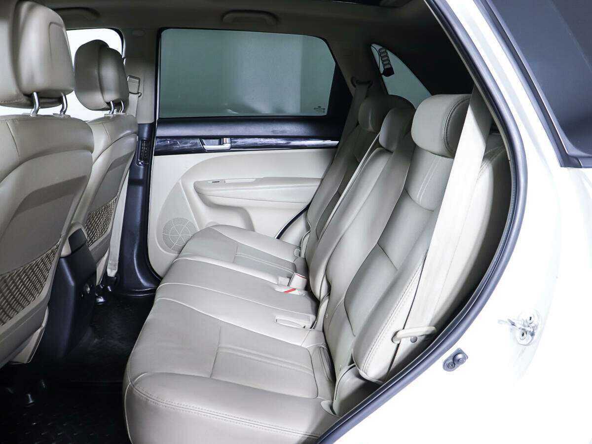 Купить Kia Sorento с пробегом. Фото: #9