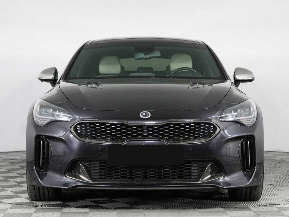 Купить Kia Stinger с пробегом. Фото: #1
