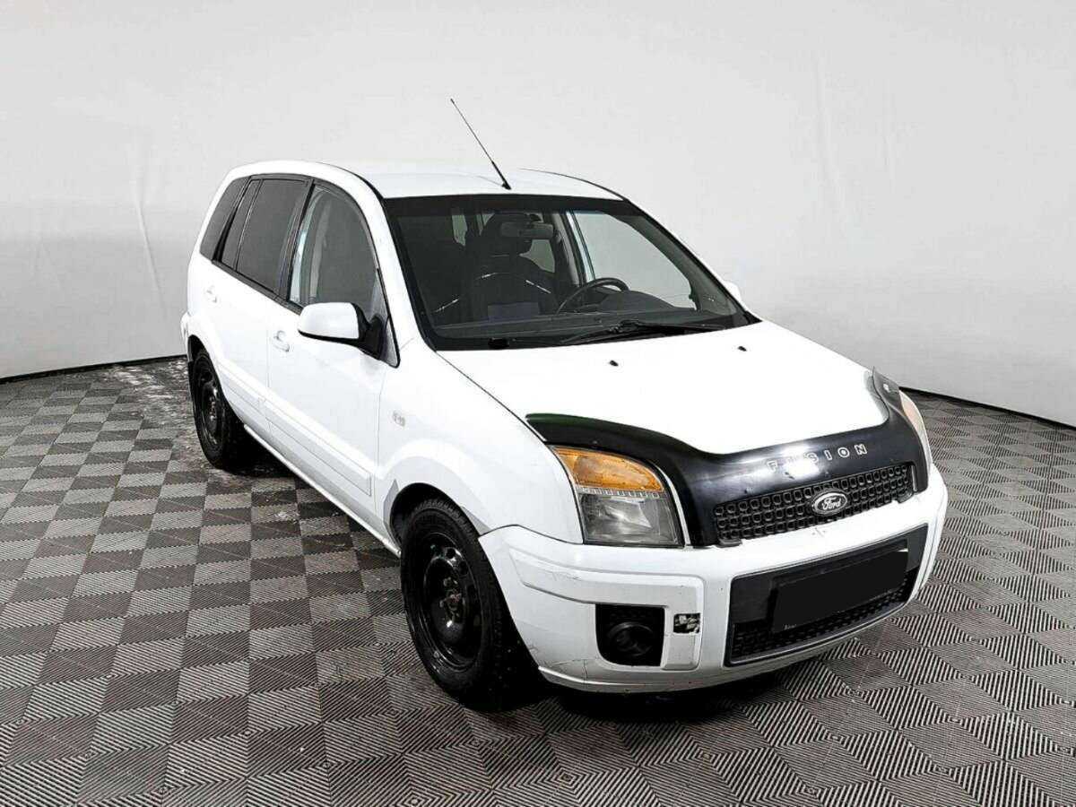 Купить Ford Fusion с пробегом. Фото: #2