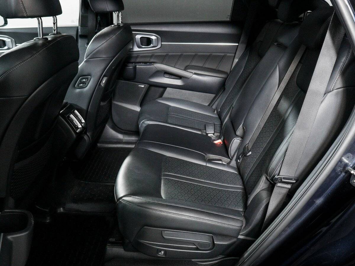 Купить Kia Sorento с пробегом. Фото: #9