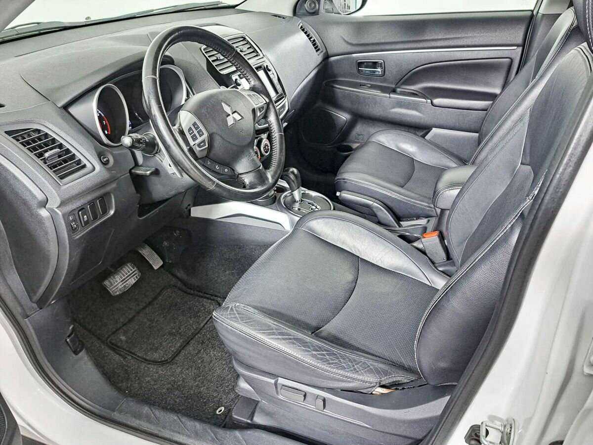 Купить Mitsubishi ASX с пробегом. Фото: #13