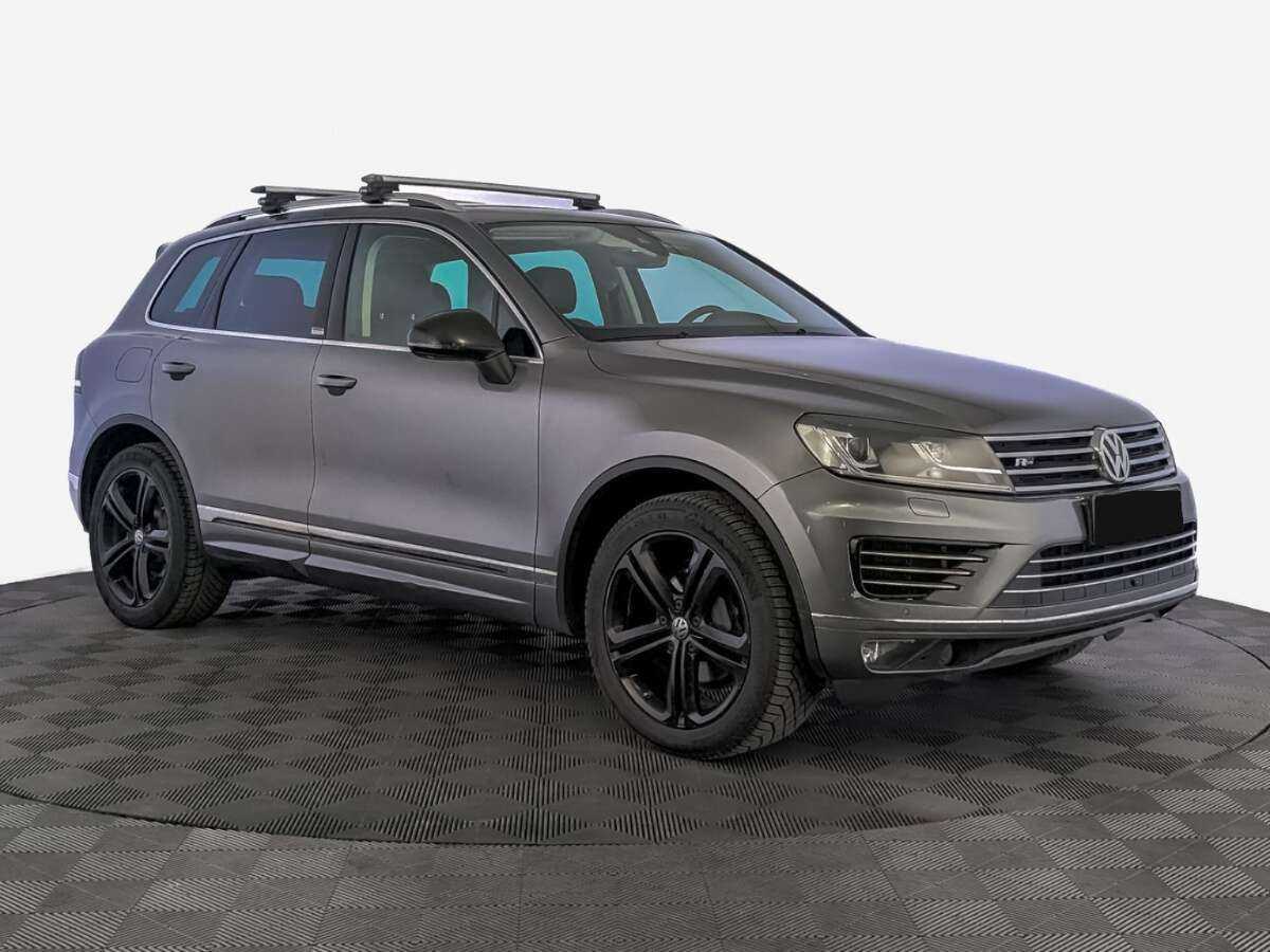 Купить Volkswagen Touareg с пробегом. Фото: #2