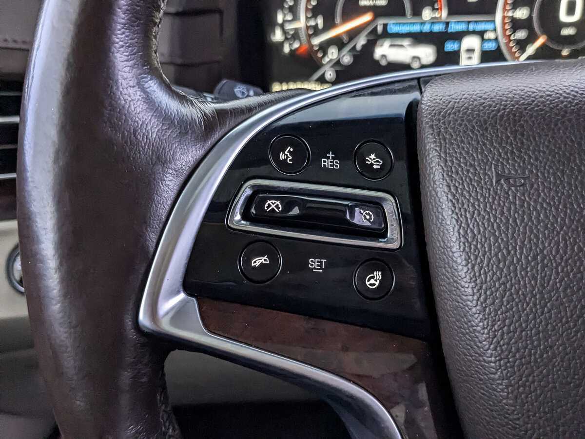 Купить Cadillac Escalade с пробегом. Фото: #28