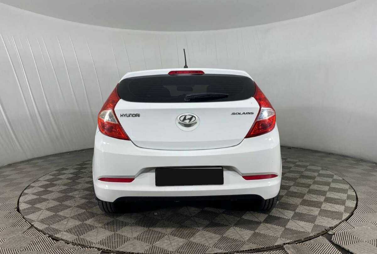 Купить Hyundai Solaris с пробегом. Фото: #5