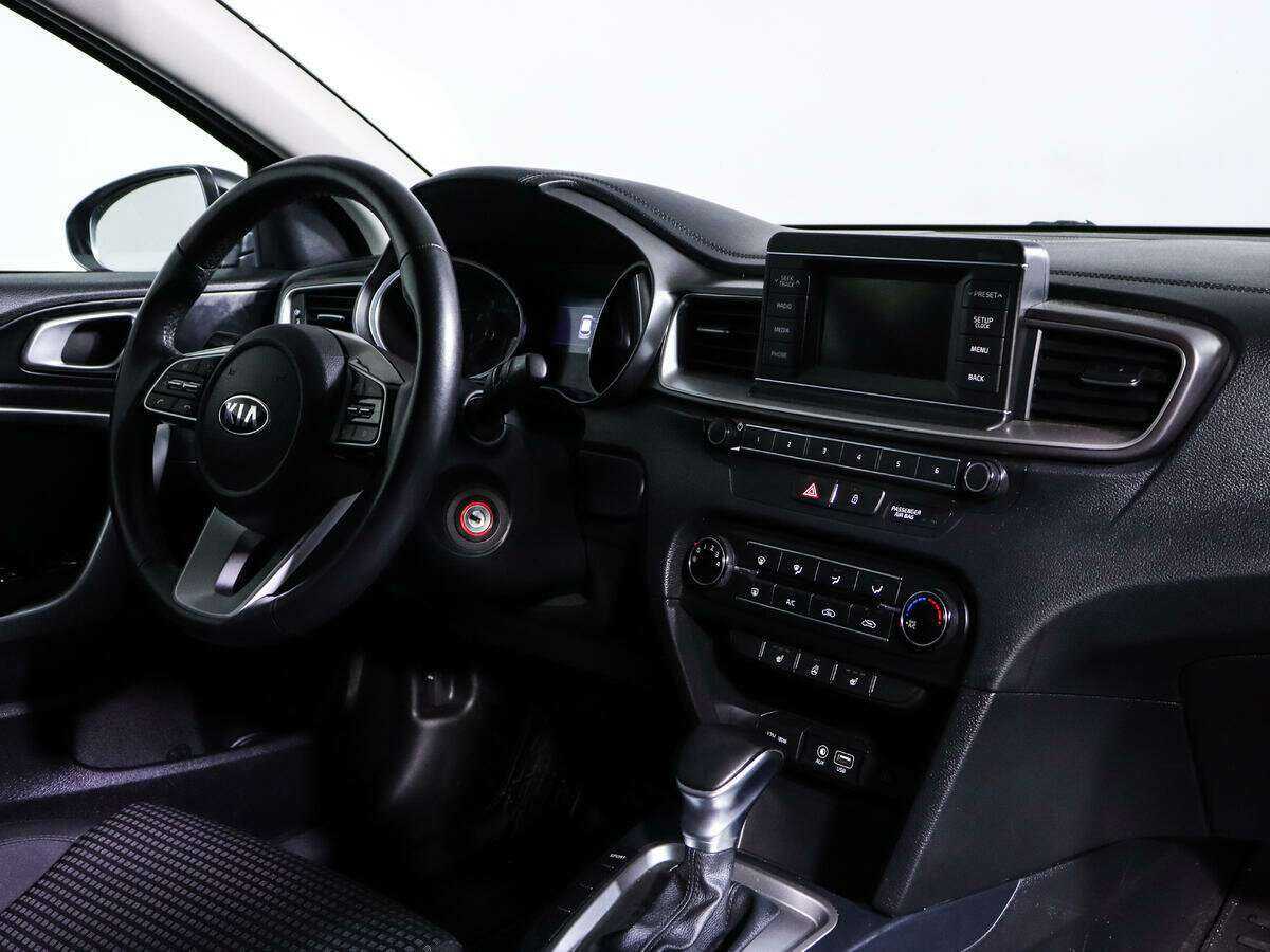 Купить Kia Ceed с пробегом. Фото: #6