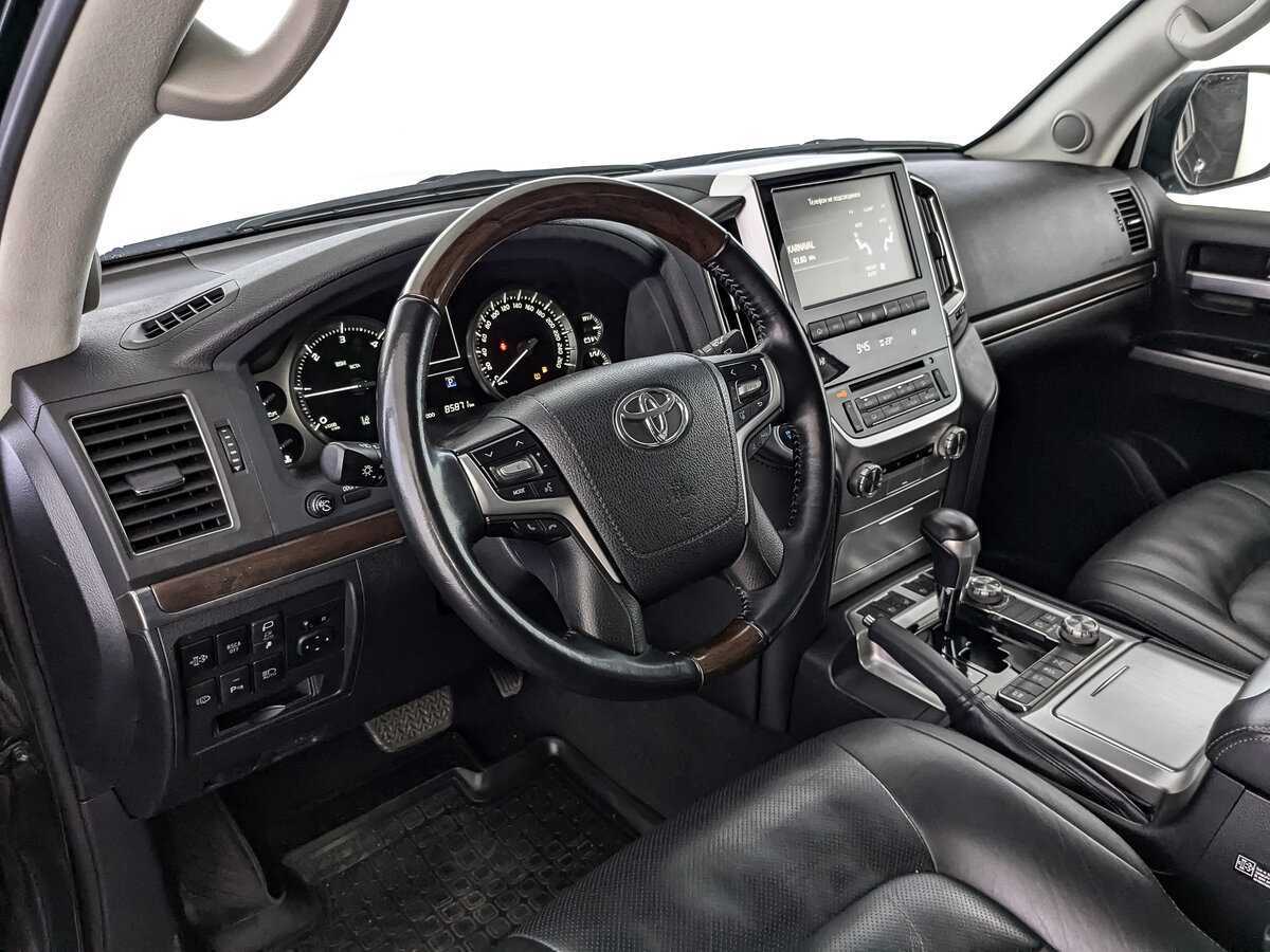 Купить Toyota Land Cruiser с пробегом. Фото: #14