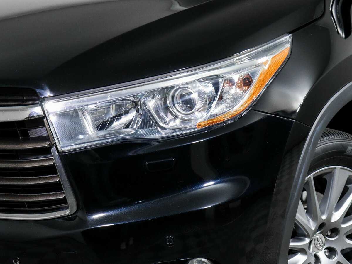 Купить Toyota Highlander с пробегом. Фото: #15