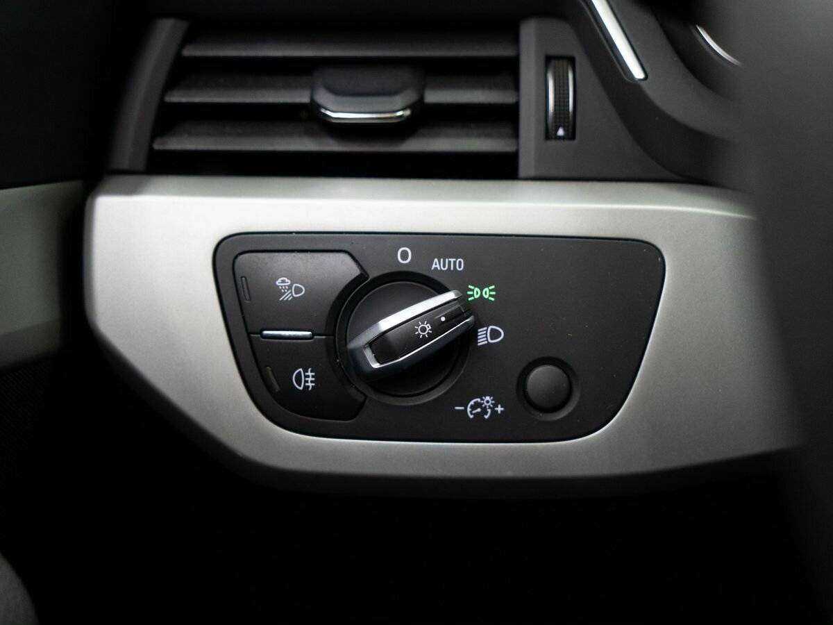 Купить Audi A4 с пробегом. Фото: #15