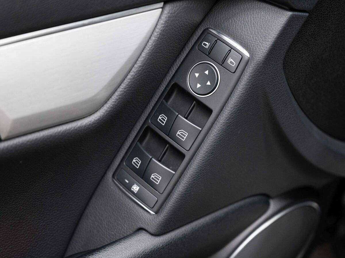 Купить Mercedes-Benz C-Класс с пробегом. Фото: #23