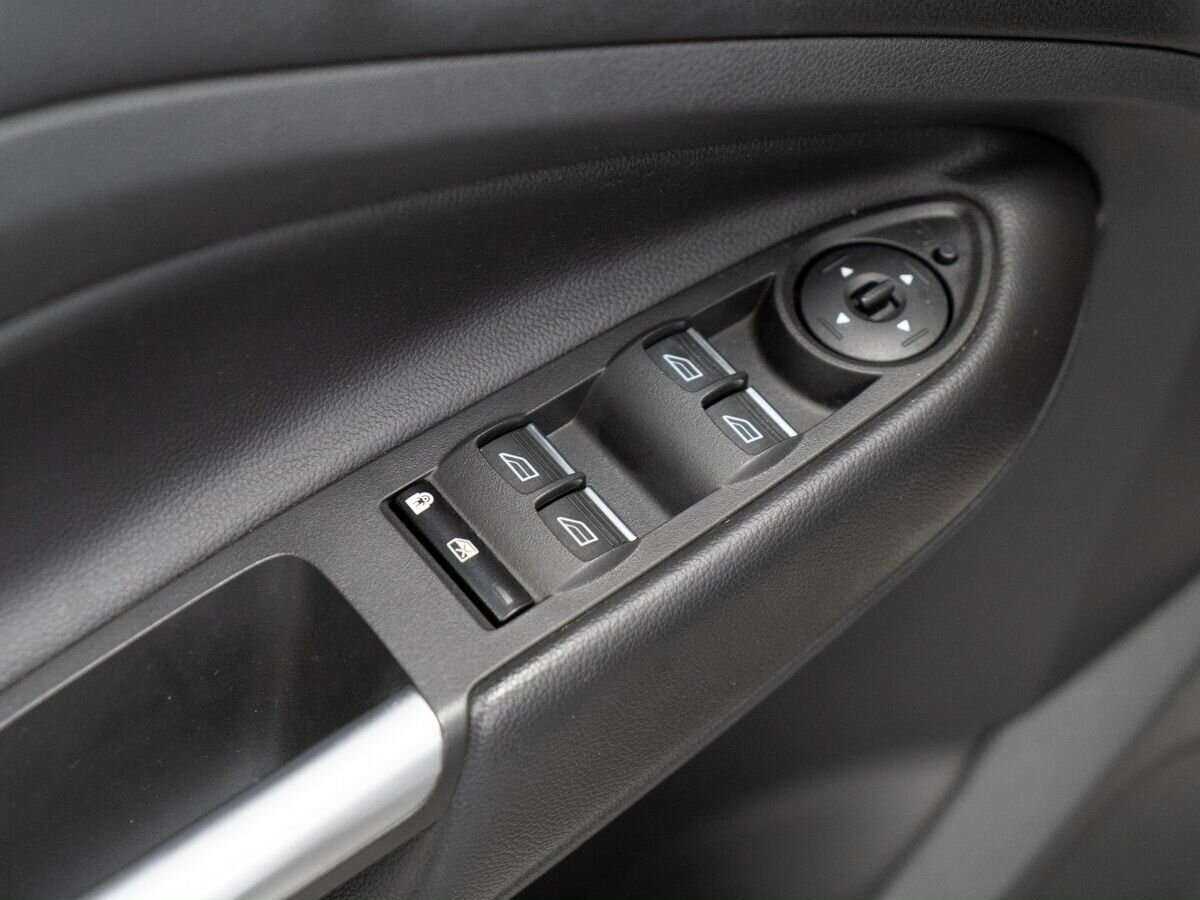 Купить Ford Kuga с пробегом. Фото: #13