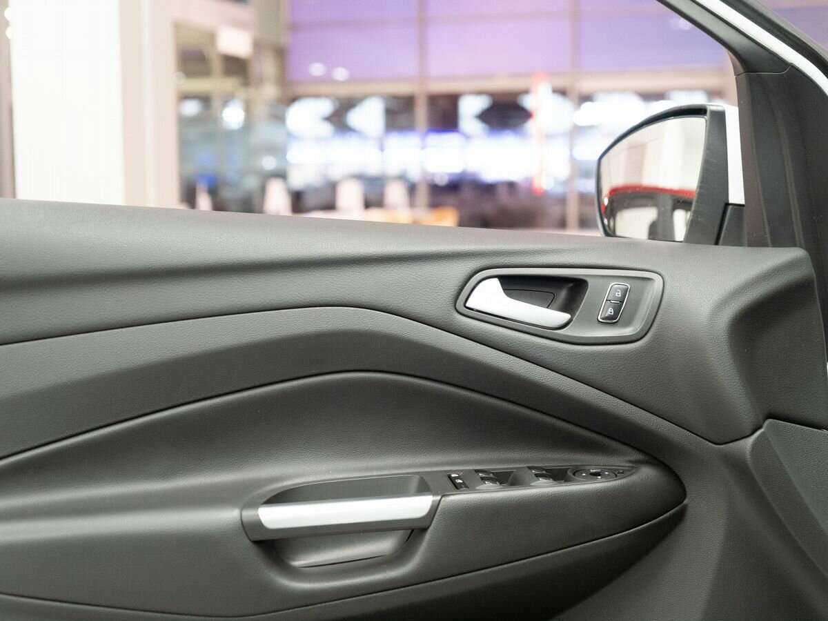 Купить Ford Kuga с пробегом. Фото: #14