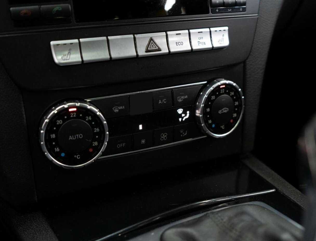 Купить Mercedes-Benz C-Класс с пробегом. Фото: #10