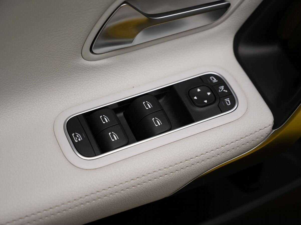 Купить Mercedes-Benz CLA с пробегом. Фото: #17