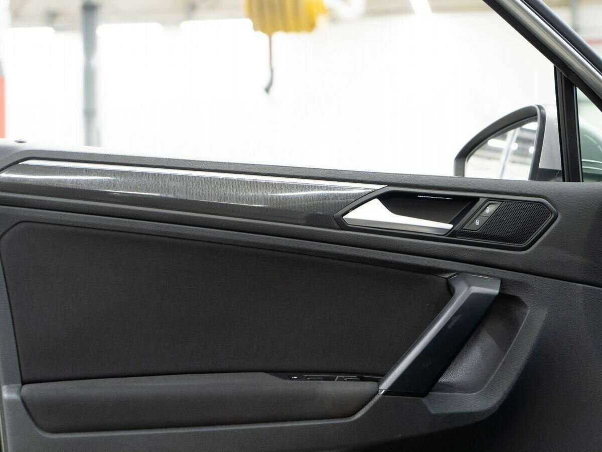 Купить Volkswagen Tiguan с пробегом. Фото: #14