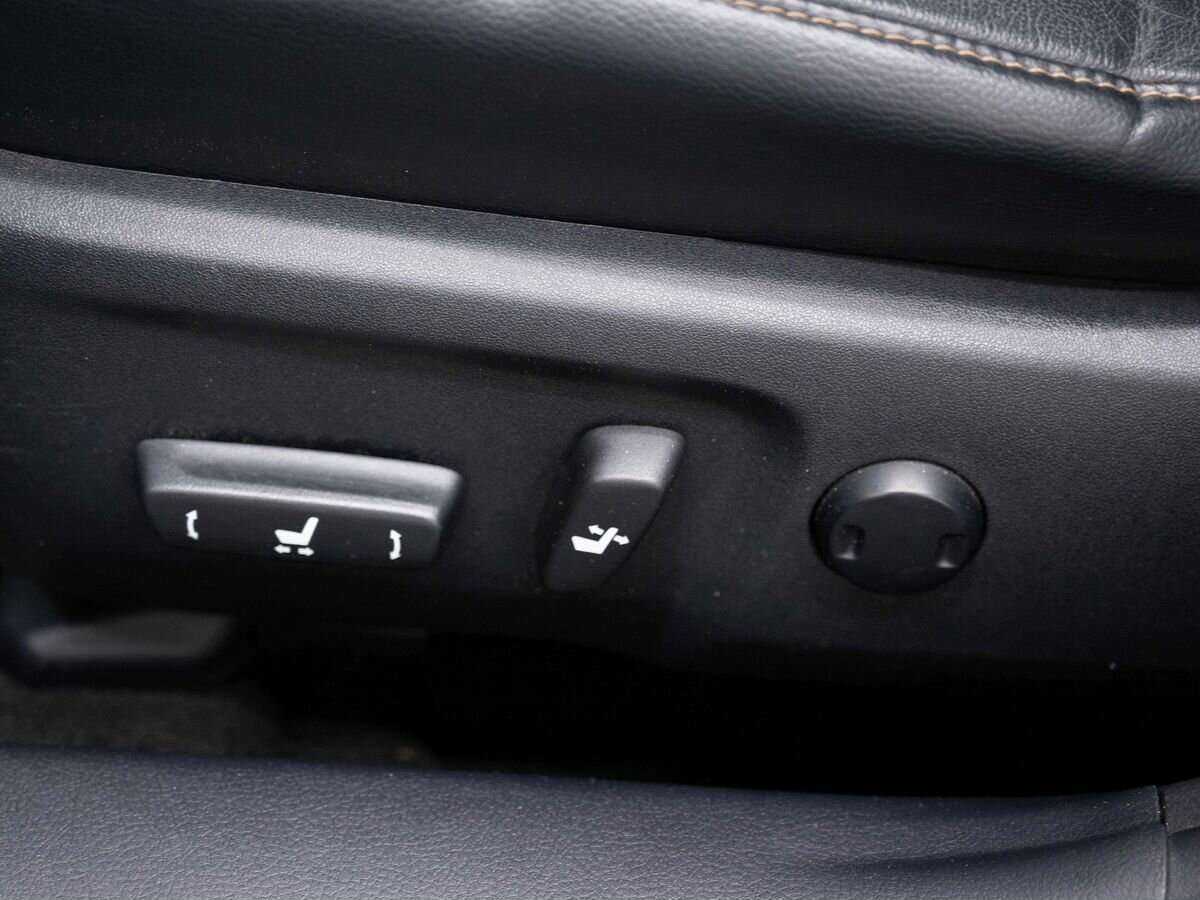 Купить Toyota Camry с пробегом. Фото: #18