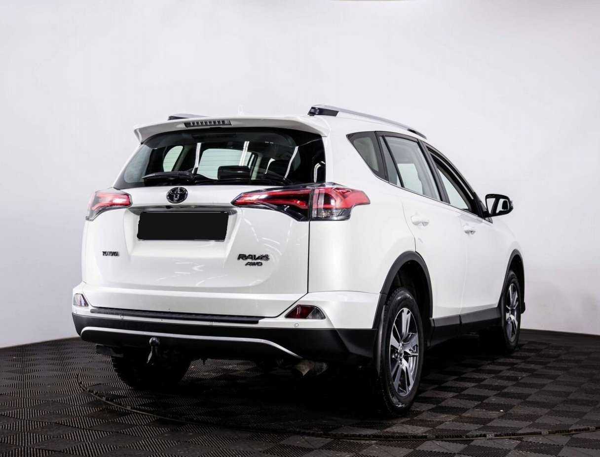 Купить Toyota RAV4 с пробегом. Фото: #4