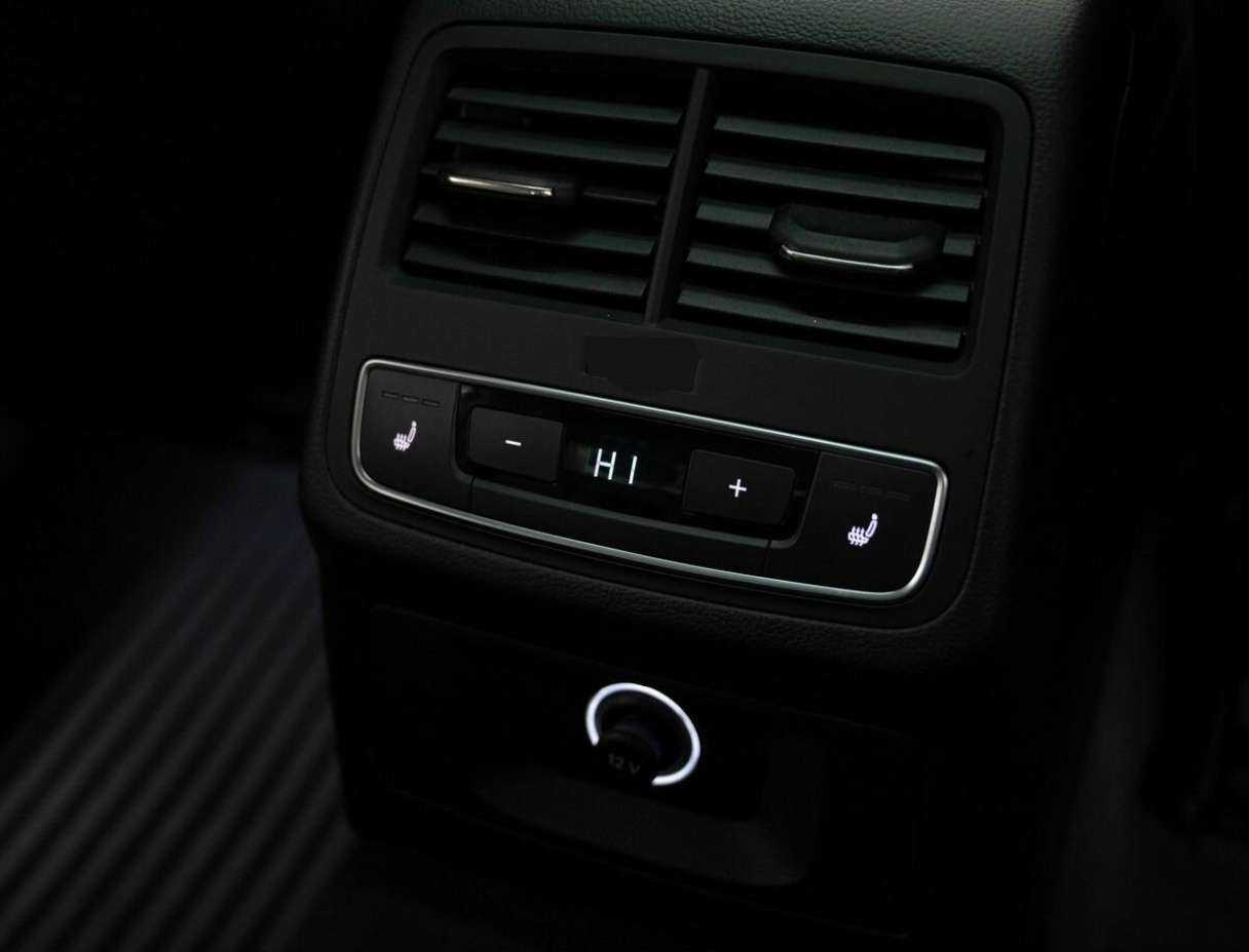 Купить Audi A4 с пробегом. Фото: #10