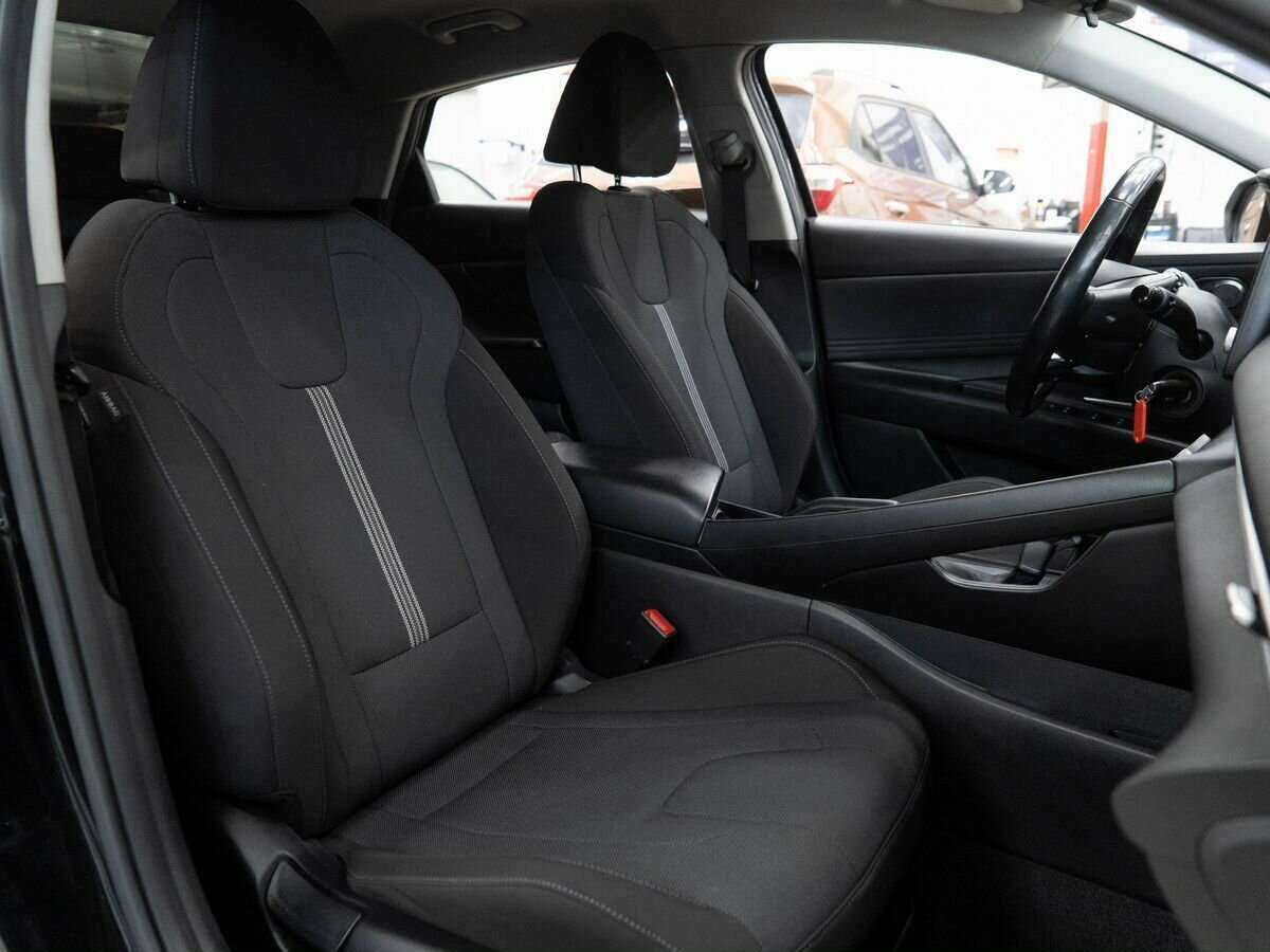 Купить Hyundai Elantra с пробегом. Фото: #9