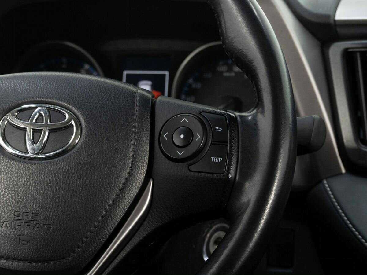 Купить Toyota RAV4 с пробегом. Фото: #14