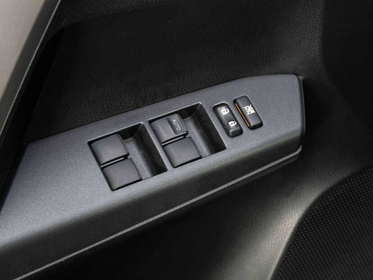 Купить Toyota RAV4 с пробегом. Фото: #19