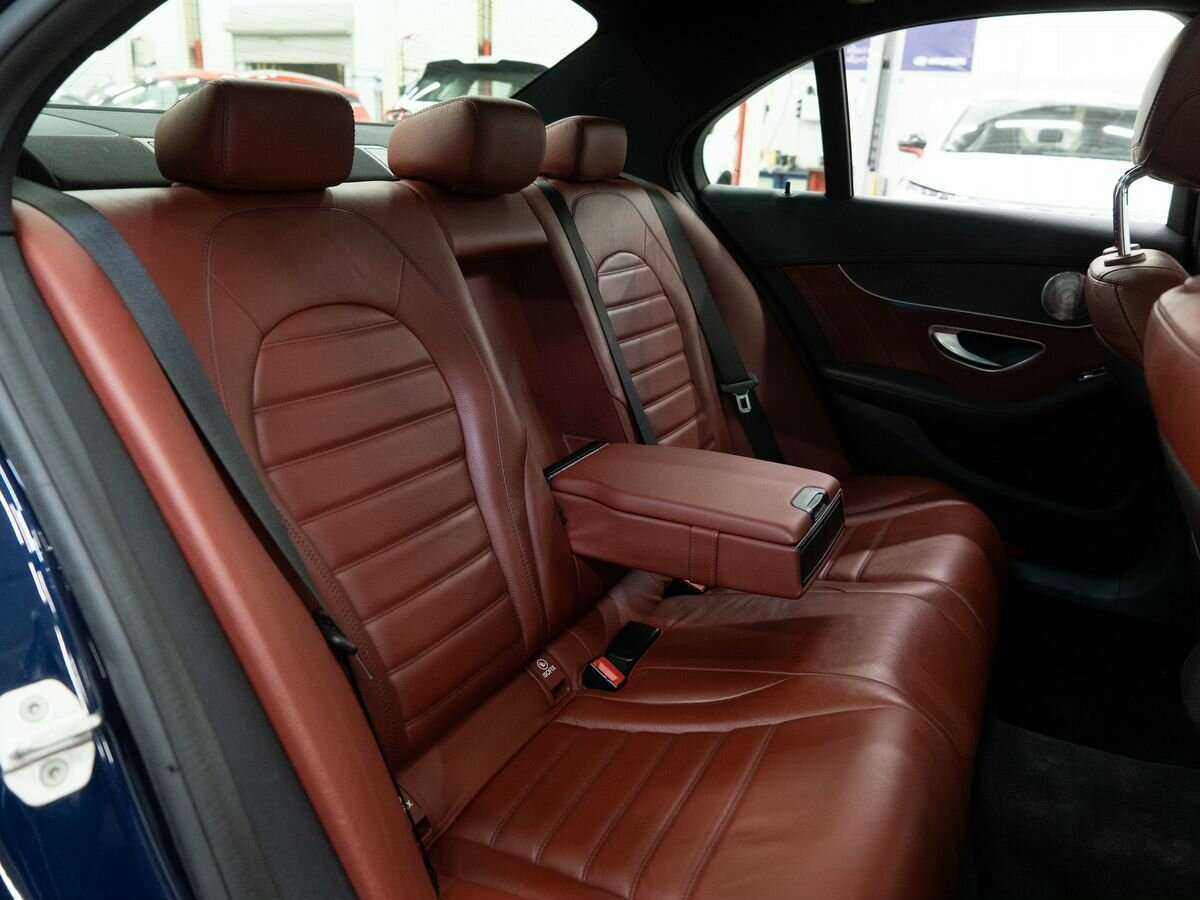 Купить Mercedes-Benz C-Класс с пробегом. Фото: #8