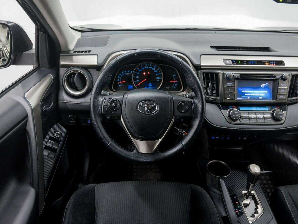 Купить Toyota RAV4 с пробегом. Фото: #11