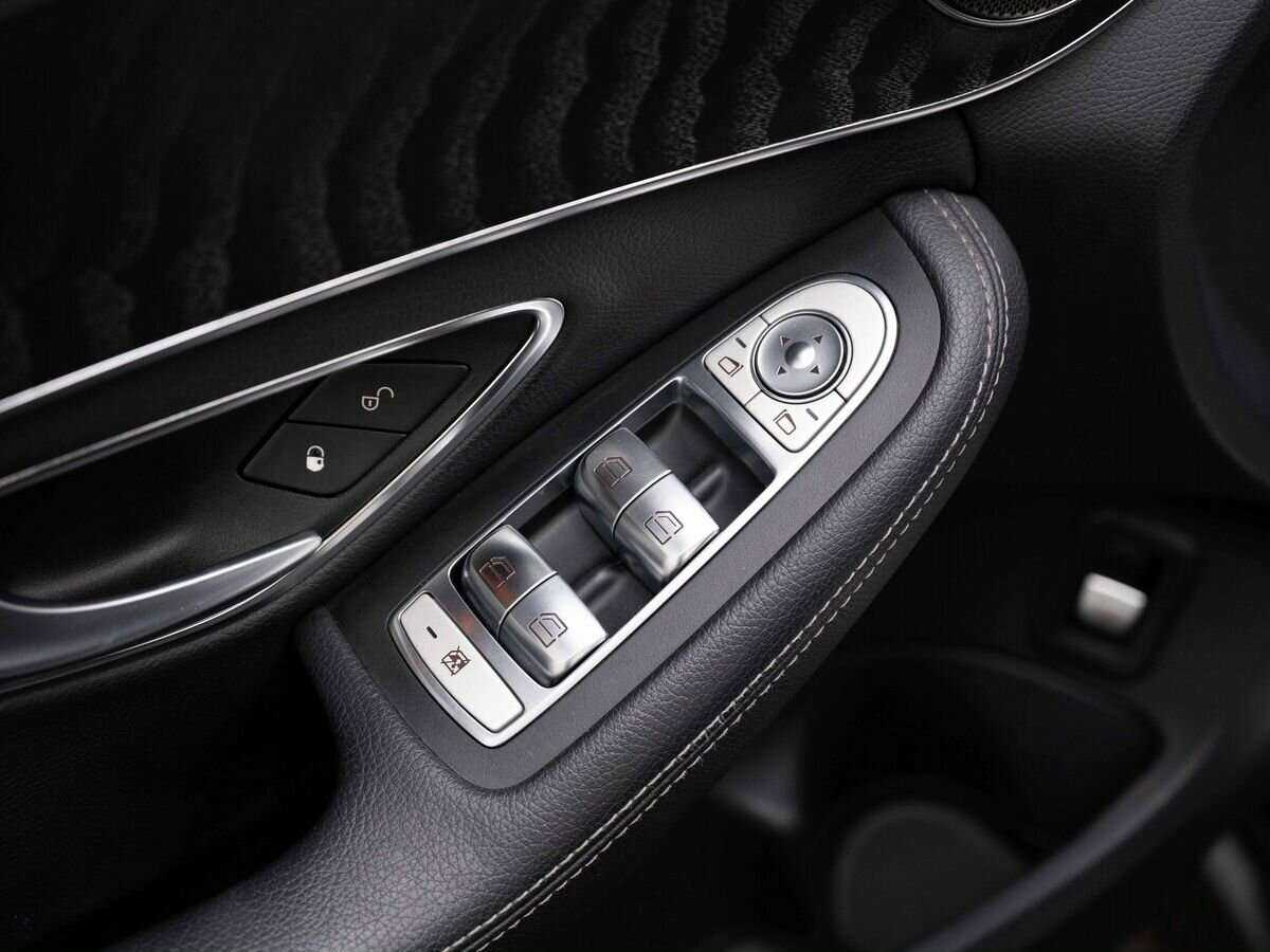 Купить Mercedes-Benz C-Класс с пробегом. Фото: #24