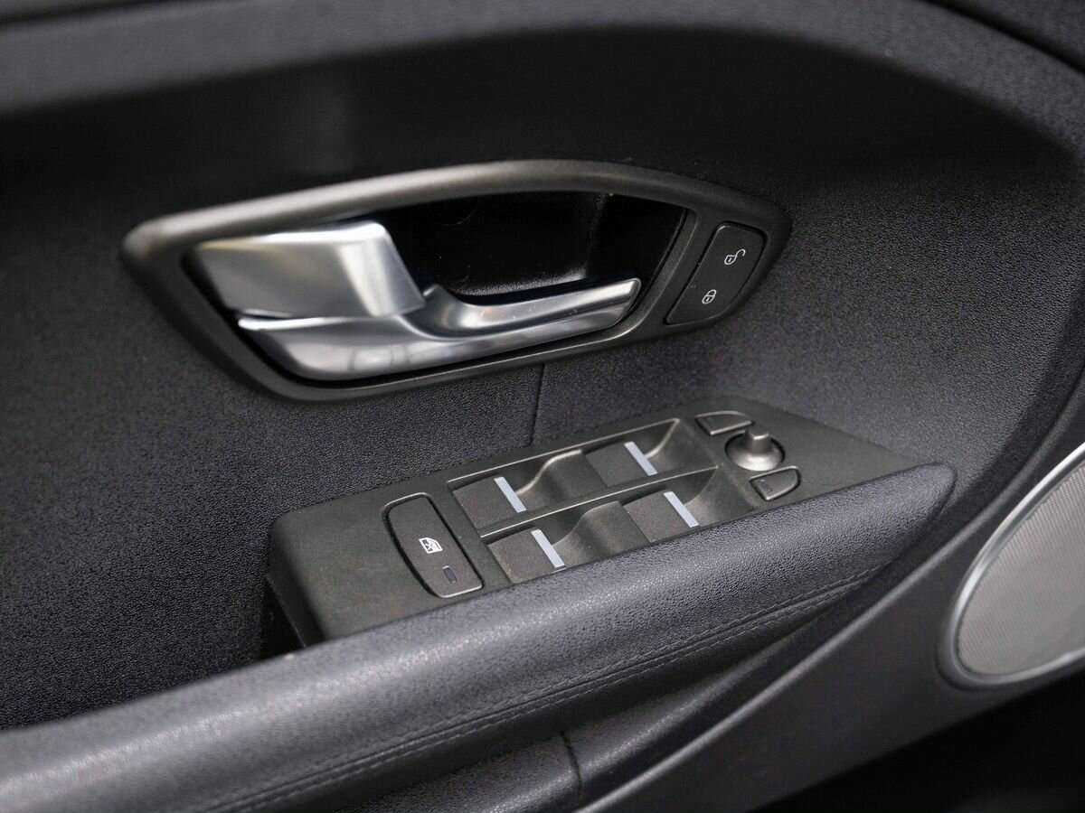 Купить Land Rover Range Rover Evoque с пробегом. Фото: #17