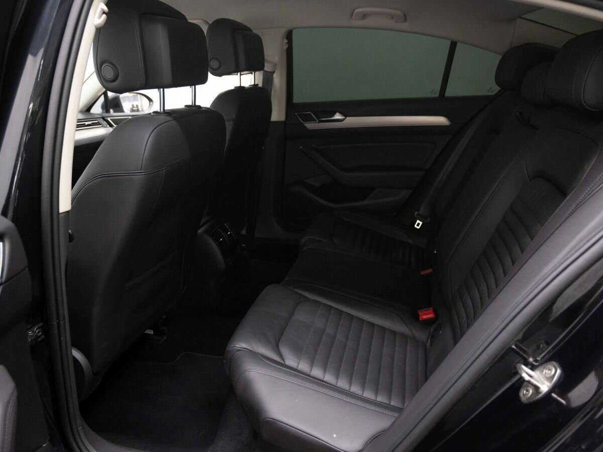 Купить Volkswagen Passat с пробегом. Фото: #8