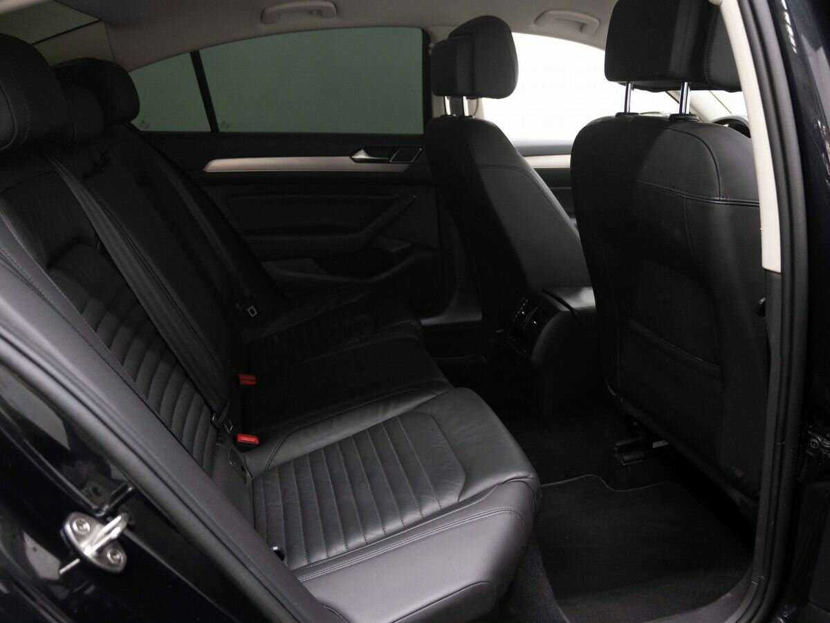 Купить Volkswagen Passat с пробегом. Фото: #9